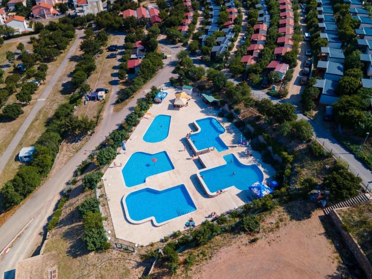 Mobile Home Nebo Luxus เคลโนวีซา ภายนอก รูปภาพ