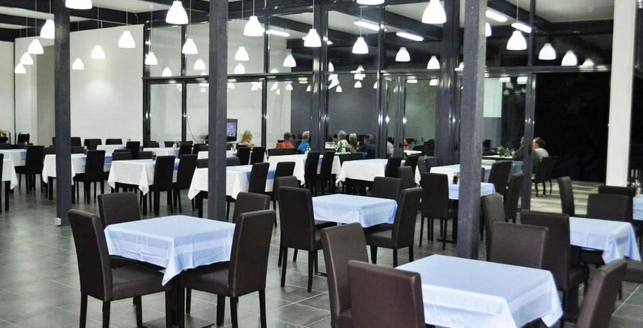 Mobile Home Nebo Luxus เคลโนวีซา ภายนอก รูปภาพ